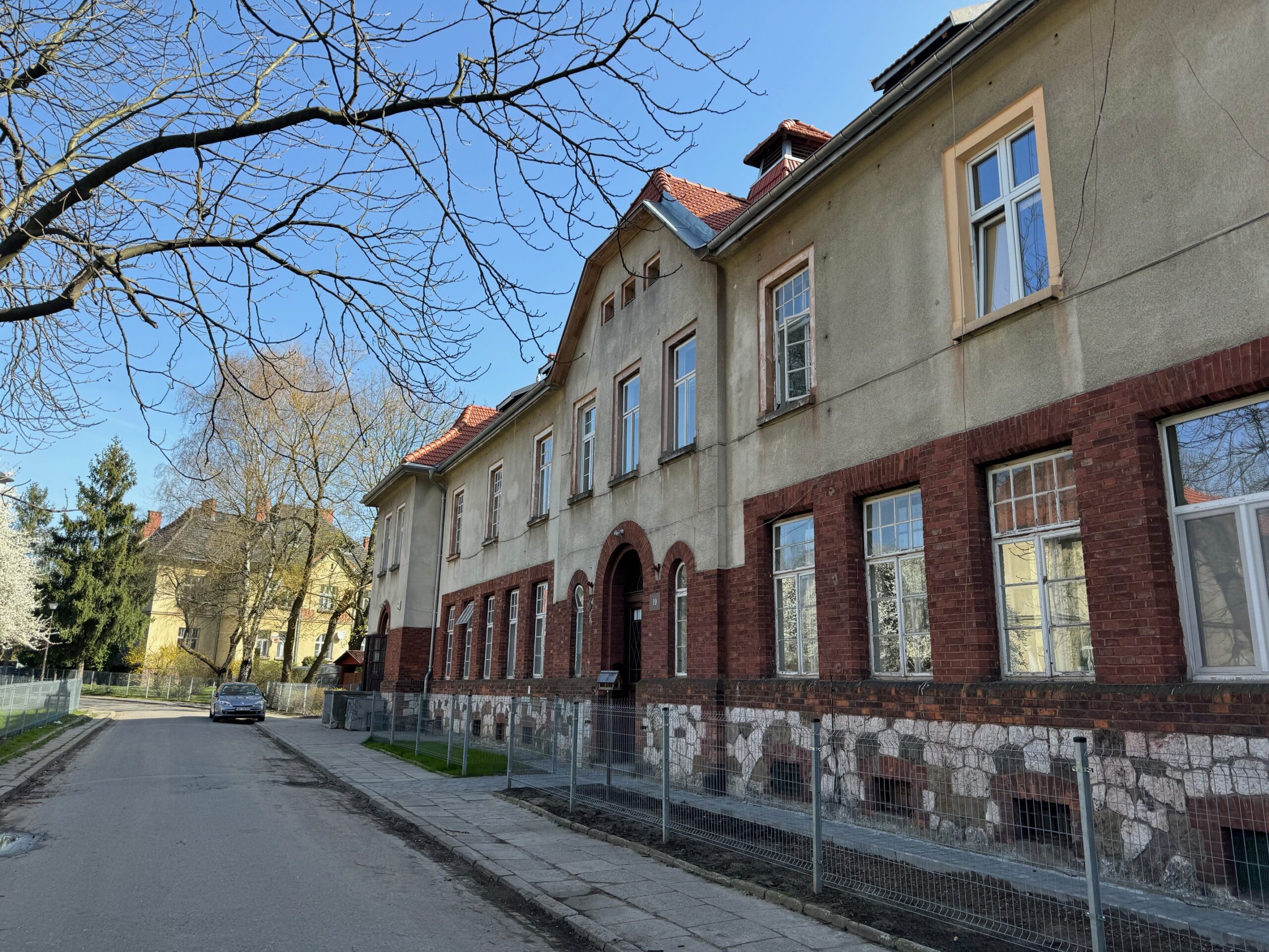 Rusza przetarg na remont elewacji oraz wymianę stolarki okiennej i drzwiowej – budynku nr 19