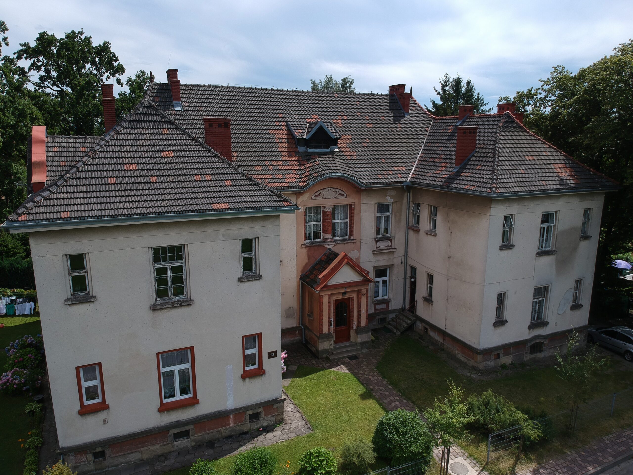 Zapraszamy do składania ofert – rusza postępowanie przetargowe na Remont dachu- budynku mieszkalnego nr 23